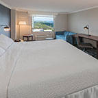 Guest Rooms - Four Points by Sheraton Niagara Falls Hotel